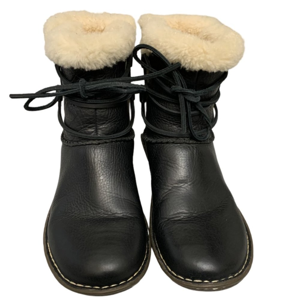 Black caspia ugg boots